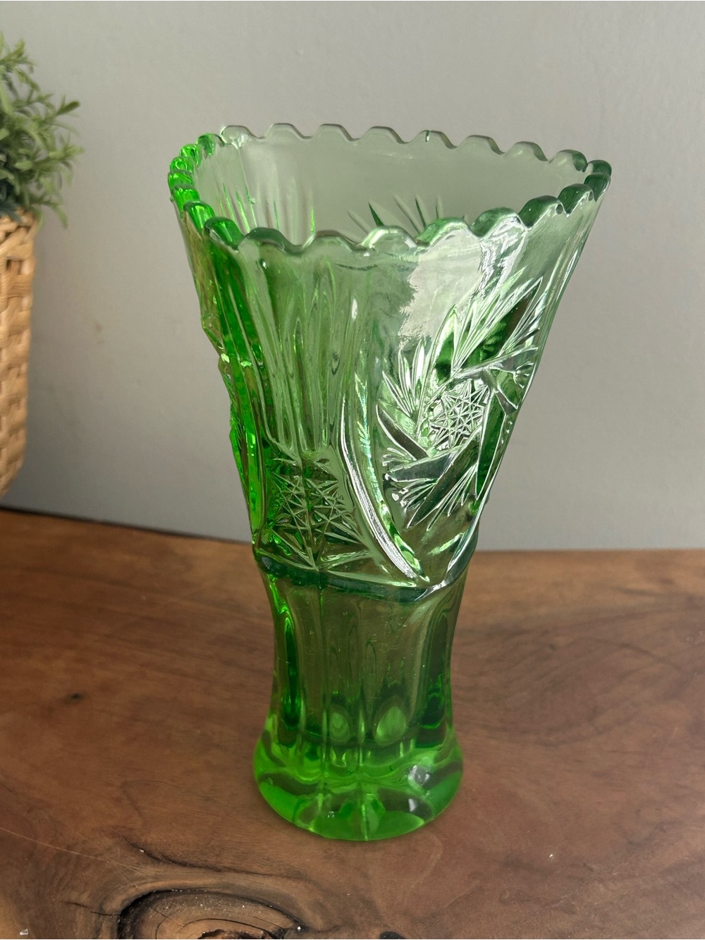 green vintage pressed glass vase starburst geometric pattern scalloped rim